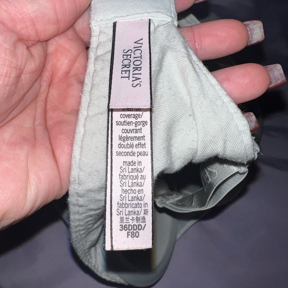 Victoria’s Secret push up bra - Picture 3 of 3